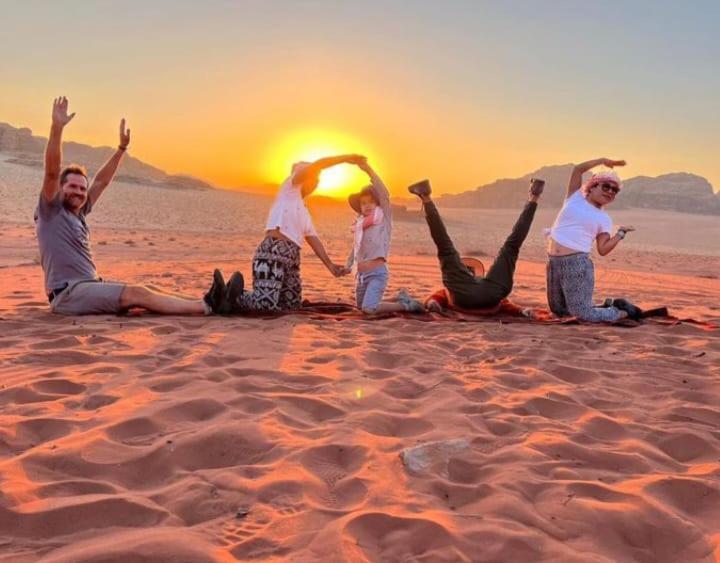 Moon City With Jeep Trips Wadi Rum Exteriér fotografie