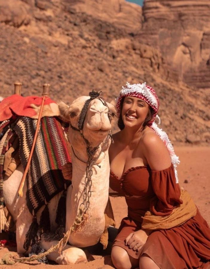 Moon City With Jeep Trips Wadi Rum Exteriér fotografie