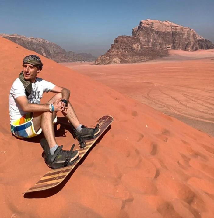 Moon City With Jeep Trips Wadi Rum Exteriér fotografie