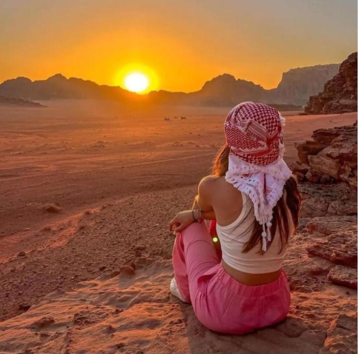 Moon City With Jeep Trips Wadi Rum Exteriér fotografie