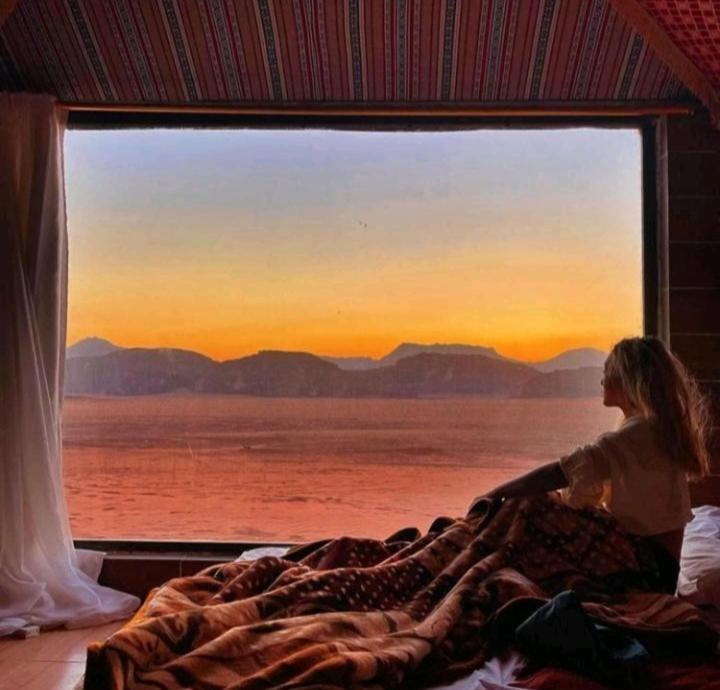 Moon City With Jeep Trips Wadi Rum Exteriér fotografie