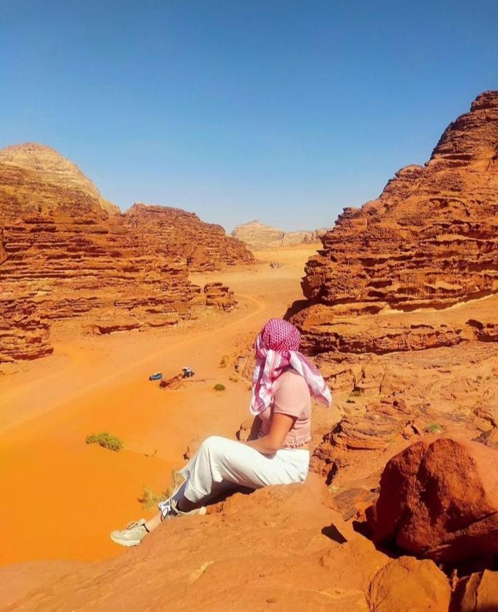 Moon City With Jeep Trips Wadi Rum Exteriér fotografie