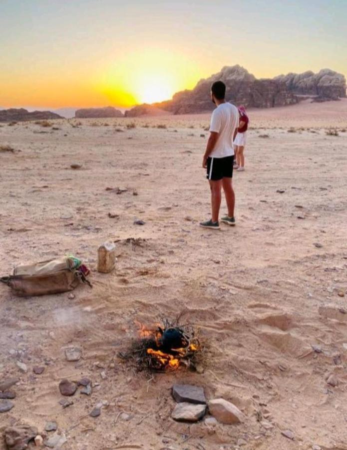 Moon City With Jeep Trips Wadi Rum Exteriér fotografie