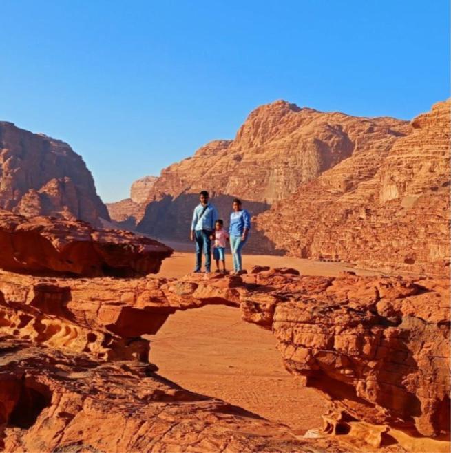 Moon City With Jeep Trips Wadi Rum Exteriér fotografie